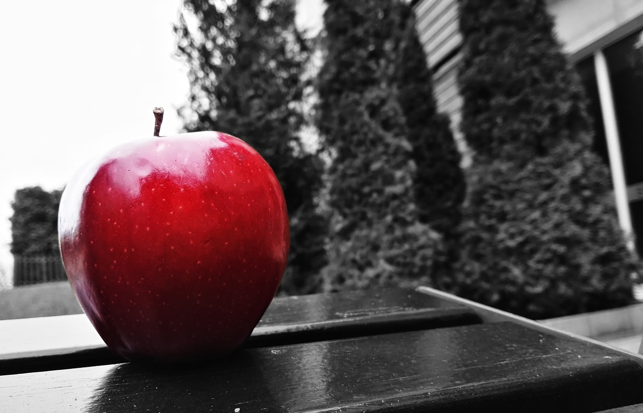 apple-2100614_1280